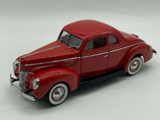 1:24 Danbury 1940 Ford Deluxe Coupe In Red Read