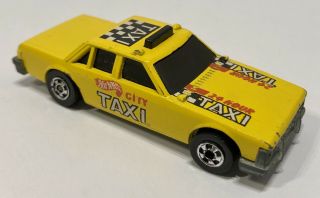 Vintage Hot Wheels Blackwalls Crack - Ups - Blaster Taxi - Loose
