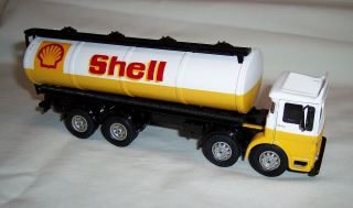 Corgi Classics Aec Shell 8 - Wheel Cylindrical Tanker With Paint Issues