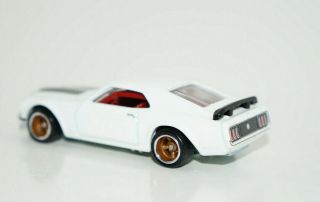 white 1969 ford mustang boss 302 limited edition CAR REAL RIDERS 1/64 HOT WHEELS 3