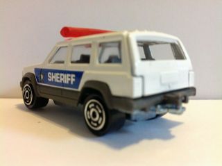 1/64 scale JEEP CHEROKEE XJ Sheriff car package pull Majorette 3