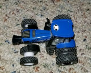 ERTL Holland Tractor 1:64 T8 390 Blue toy Collectible 3