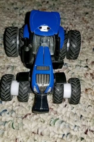 ERTL Holland Tractor 1:64 T8 390 Blue toy Collectible 4