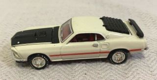 2001 Ertl American Muscle Class Of 1969 Mustang Mach I - White - 1:64