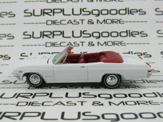 Johnny Lightning 1:64 Scale Loose White 1965 Chevrolet Impala Ss Convertible
