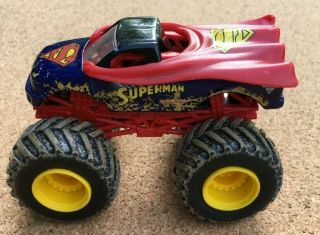 Superman Mud Tires Hot Wheels Monster Truck 1/64
