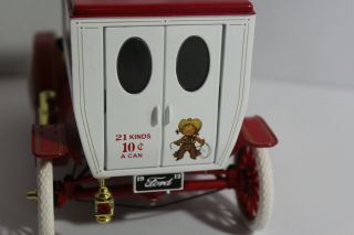 1912 FORD MODEL T CAMPBELL ' S SOUP DELIVERY TRUCK BANK,  MADE BY GEARBOX,  1:24 SCA 4