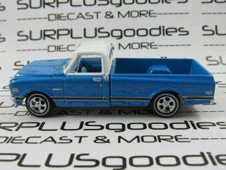 Greenlight 1:64 Scale Loose Classic Blue 1972 Chevrolet C - 10 C10 Pickup Truck