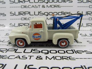 Greenlight 1:64 Loose Collectible Classic Gulf 1956 Ford F - 100 Tow Truck Wrecker