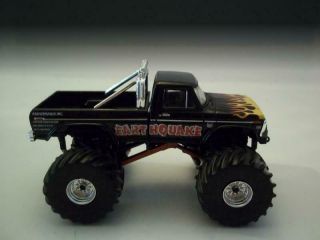 1/64 Scale 1975 Ford F - 250 Monster Truck 4x4 " Earthquake " - Gorgeous - Greenlight