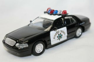 Road Champs 1:43 Scale 1998 Ford Crown Vic California Highway Patrol - Loose
