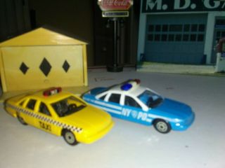 Chevrolet Caprice Nypd Police Car Maisto 1:64 Scale,  Hard To Find Die Cast,  Taxi