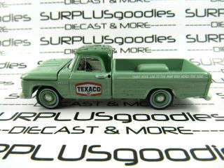 Greenlight 1:64 Scale Loose Classic Texaco 1967 Dodge D - 100 D100 Pickup Truck