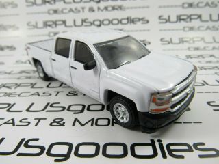 Greenlight 1:64 Scale LOOSE White 2018 Chevrolet SILVERADO 1500 4X4 Pickup Truck 5