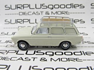 Greenlight 1:64 Scale Loose White 1963 Volkswagen Vw Type 3 Squareback Panel Van