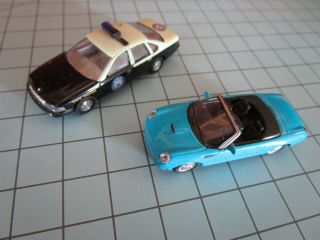 2 Ho Scale Model 1/87 Ford Thunderbird Blue,  Busch Chevrolet Police Caprice Car