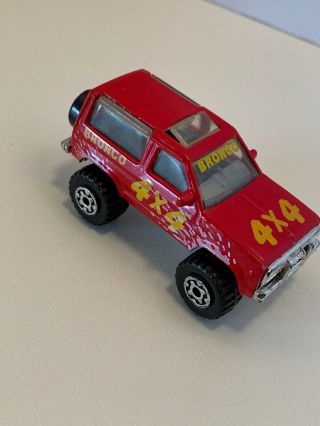 Matchbox 1987 Ford Bronco Ii Vinnie Pizza - 1/64 Scale - Red Body