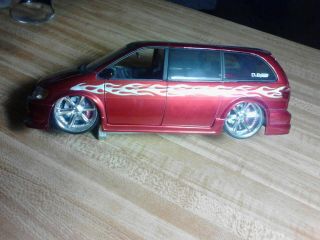 Jada Dub City Chrysler Town And Country 1/24