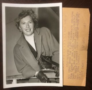 1950 Acme Photo Barbara Stanwyck York City Queen Elizabeth Liner