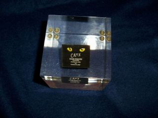 Musical Theater Cats Elgin Theater Toronto Opening Night 1985 Paper Weight