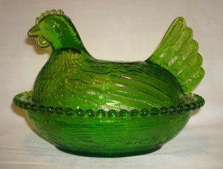 Vintage Indiana Bright Emerald Green Glass Hen On Nest Covered Animal Dish