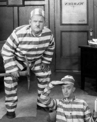 Stan Laurel & Oliver Hardy 8x10 Photo 11