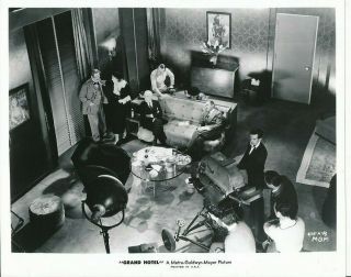 Joan Crawford John Barrymore Edmund Goulding Camera Candid Grand Hotel Mgm Photo