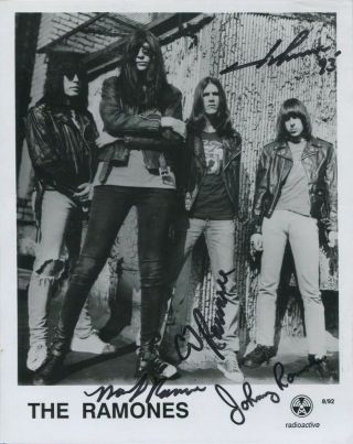Joey Ramone And Bros Autographed Signed 8x10 Photo (the Ramones) Reprint