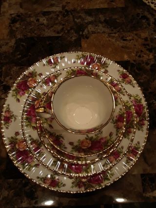 Old Country Roses Royal Albert China,  1962.  Full 8 Place Setting.  Perfect C
