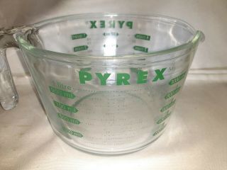 VINTAGE PYREX 4 CUP / 1 QUART GLASS MEASURING CUP USA GREEN LETTERS S/H 2