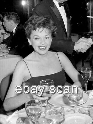 Judy Garland At Dinner 8x10 Photo 344