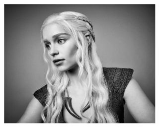 (game Of Thrones) (emilia Clarke) (daenerys Targaryen) 8x10 Photo (b)