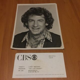 1979 Signed Press Photo Larry Breeding In " The Last Resort " On Cbs Television