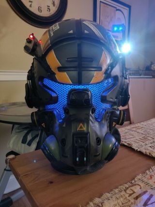 Titanfall 2 Helmet - Vanguard Collectors Edition