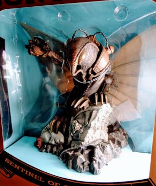 Bioshock Infinite - Songbird Sentinel Of Our Fair City - Collectible Figure