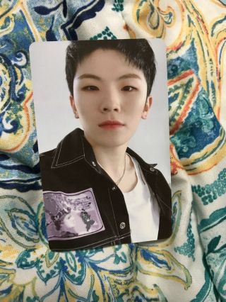 Kpop Seventeen Woozi 2019 Seasons Greetings Official Photocard -