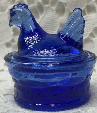 Blue Vaseline glass salt cellar hen / chicken on nest basket dish Cobalt uranium 2