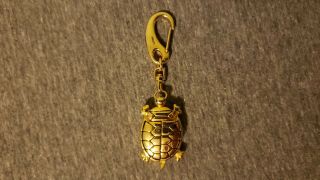 Jq - Jq Gold Turtle Pocket Watch Keychain Stainless Steel Back Shell Flips Open