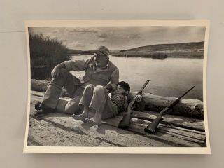 Ernest Hemingway Andhis Son,  1941 By Robert Capa,  Rare Authentic 1980’s Postcard