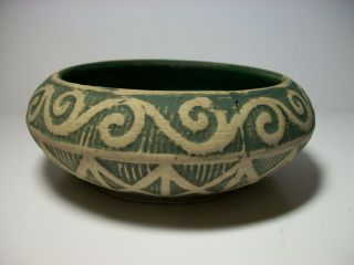 Red Wing Pottery Stoneware Brushware Bowl Planter Vase Arts & Crafts Matte Green