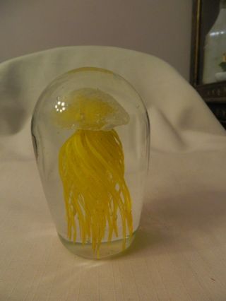 Pretty Vintage Hand Blown Art Glass Jellyfish Paperweight - Glows In The Dark