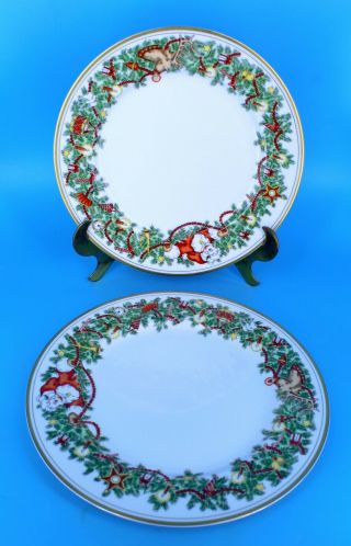 2 Fitz & Floyd 1978 St.  Nicholas 10.  25 " Dinner Plate Wreath Design Gold Trim