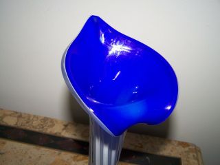 Vintage Twirl Art Glass Green Blue Flower Shaped Vase 2