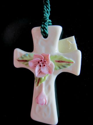 BELLEEK CROSS WITH FLOWER HAND CRAFTED IN IRELAND ORNAMENT 2