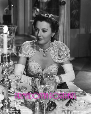 Barbara Stanwyck 8x10 Lab Photo B&w 1941 " The Lady Eve " Shimmering Gown Portrait