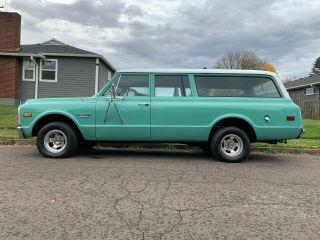 1969 Chevrolet Suburban Custom