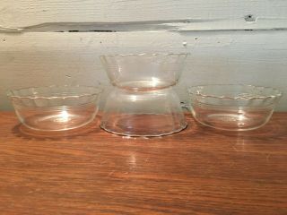 Set Of 4 Pyrex 465 Clear Glass 3 Ring Scalloped Edge 1 Pint Dessert Berry Bowls