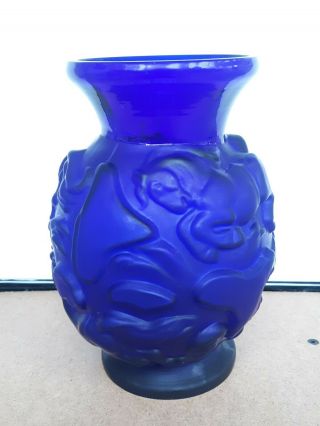 Cobalt Blue Glass Vase 7 Inch Tall Wild Horses Mustang Rare Find