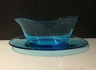 Fostoria Blue Gravy Boat With Oval Underplate