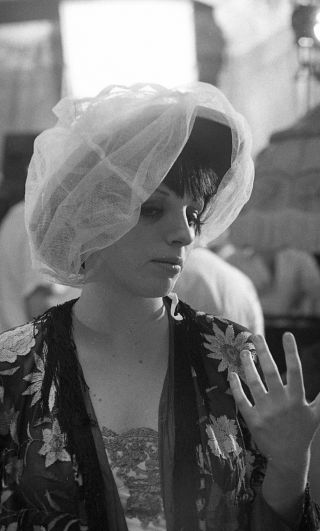 Doris Nieh Negative,  Liza Minnelli,  Cabaret (1972) Behind - The - Scenes,  N316543